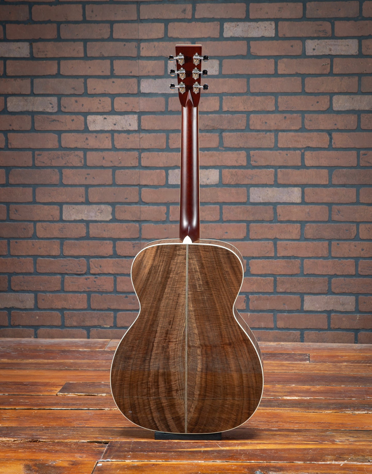 Santa Cruz OM Grand (Walnut/Sitka)