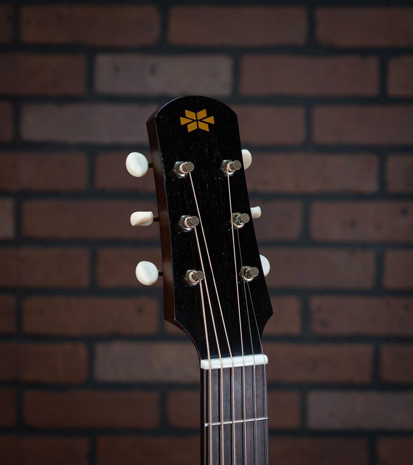 Iris DF Burst (Mahogany/Adirondack)