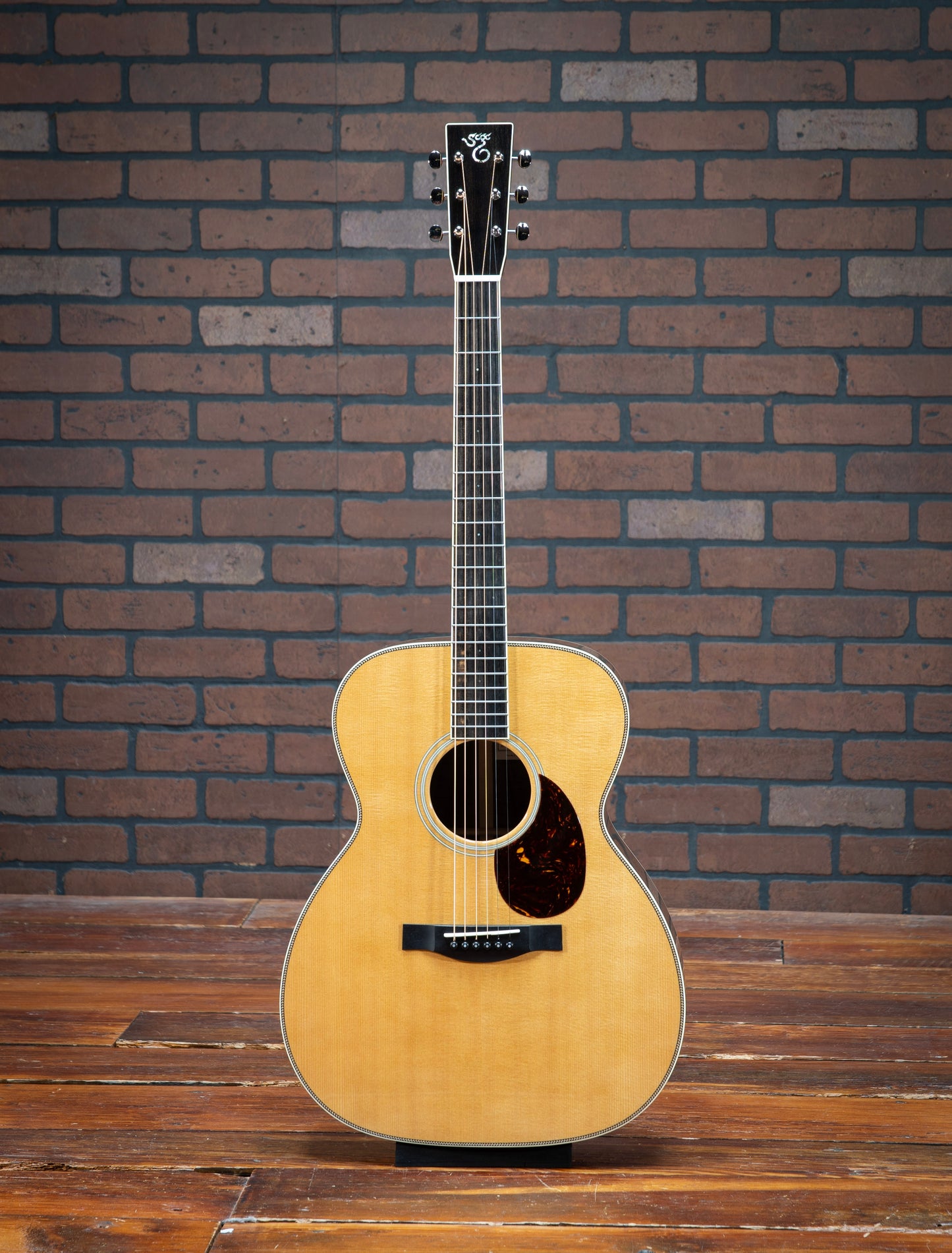 Santa Cruz OM Grand (Walnut/Sitka)