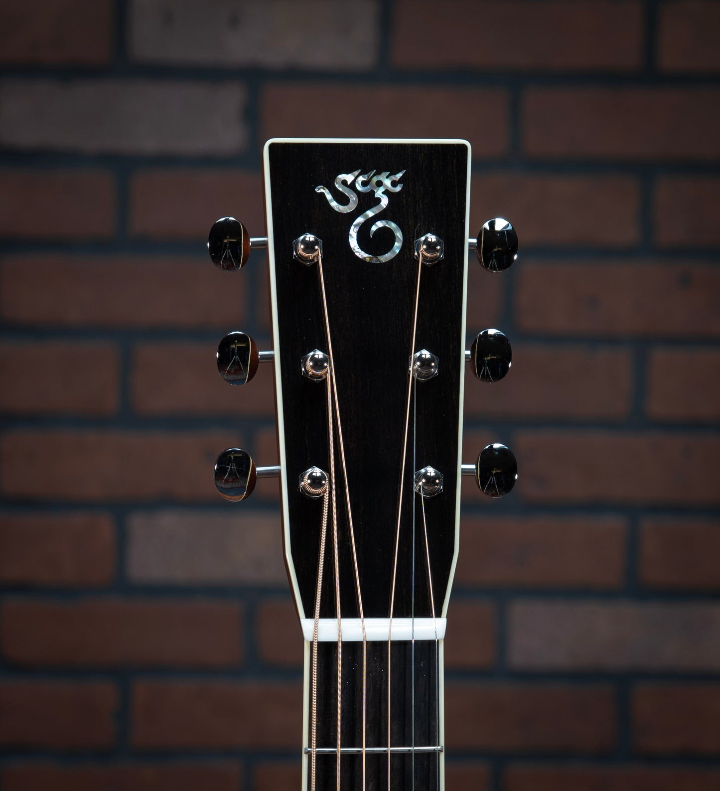 Santa Cruz OM Grand (Walnut/Sitka)