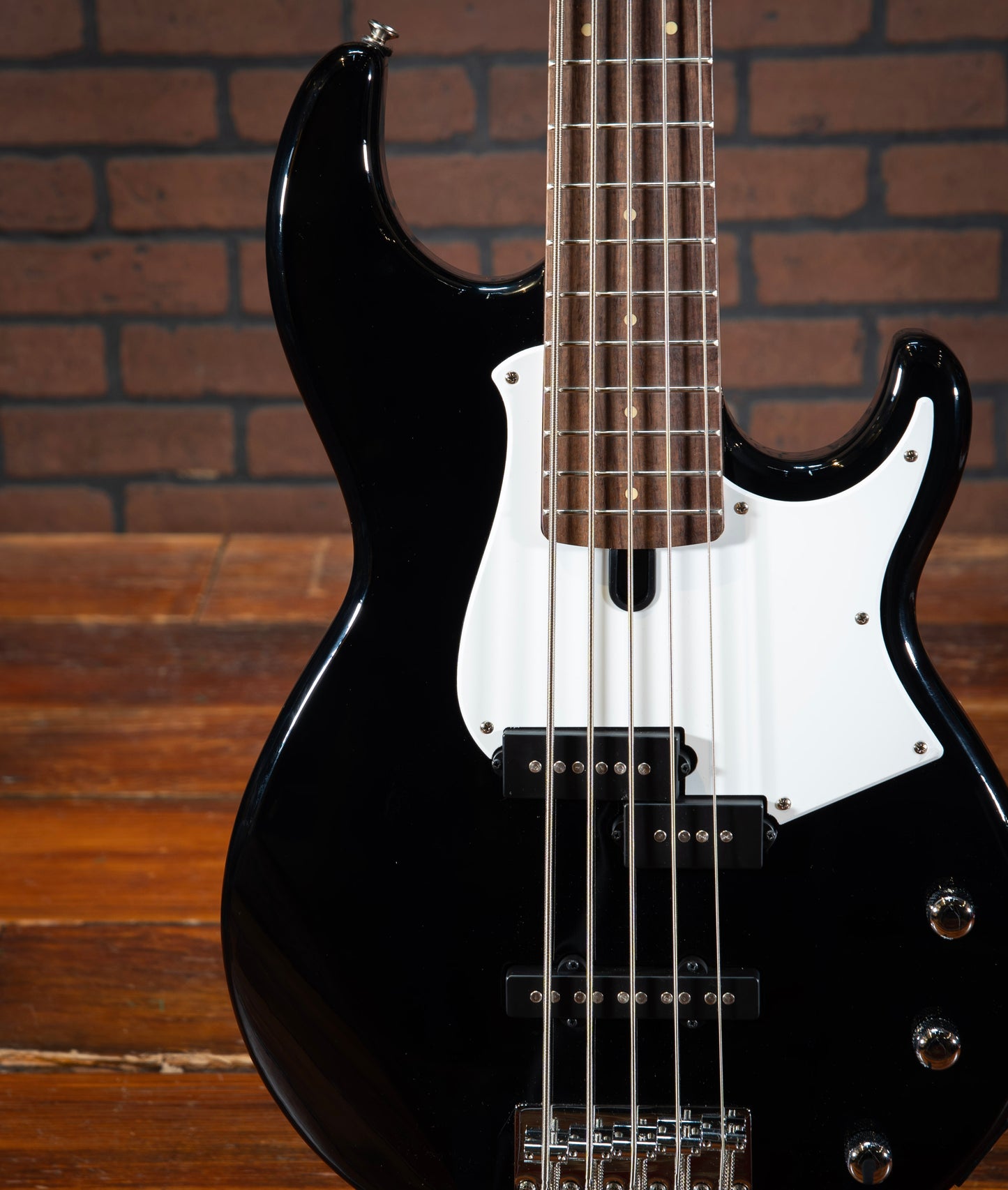Yamaha BB235 5-string Bass Guitar - Black