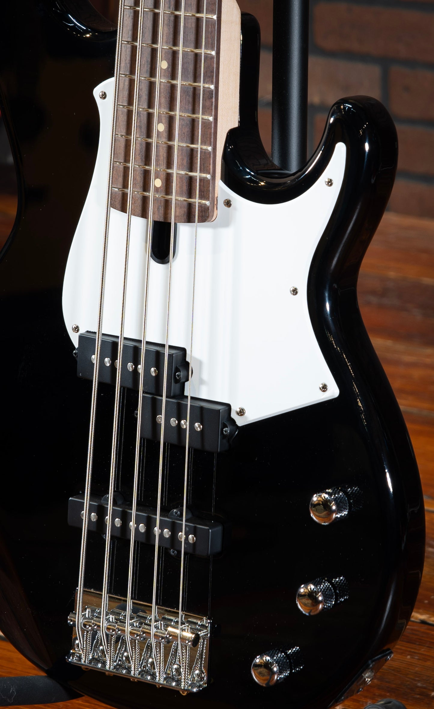 Yamaha BB235 5-string Bass Guitar - Black
