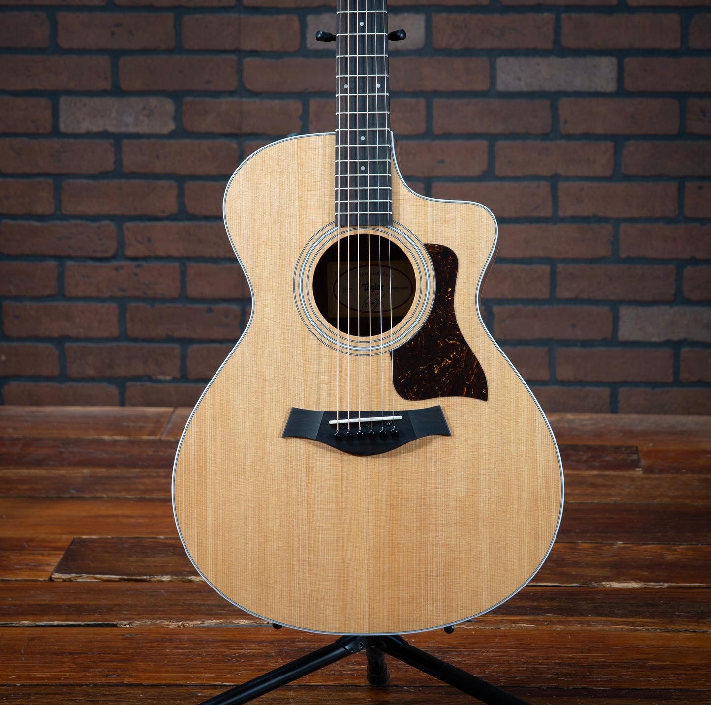 Taylor 212ce