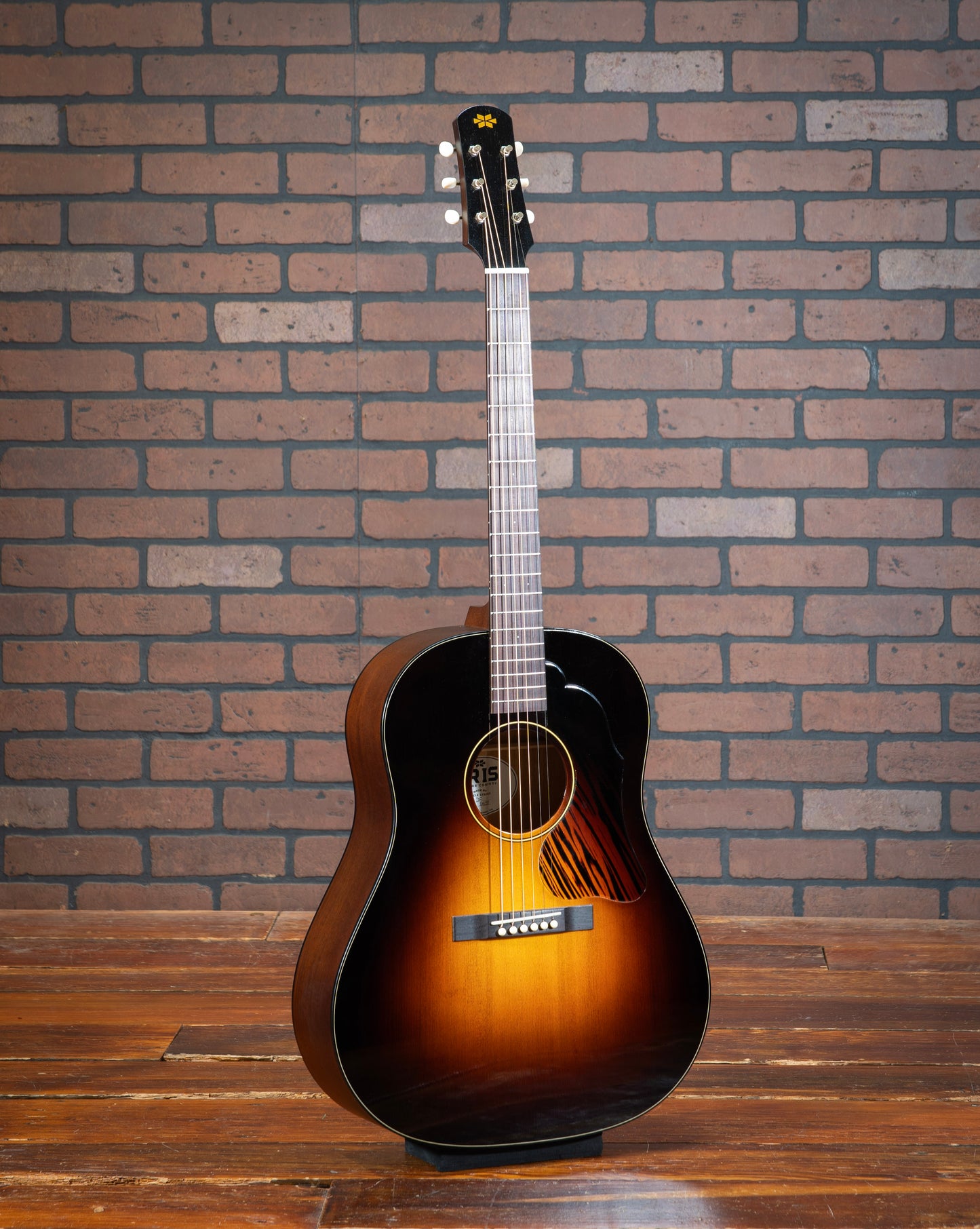Iris DF Burst (Mahogany/Adirondack)