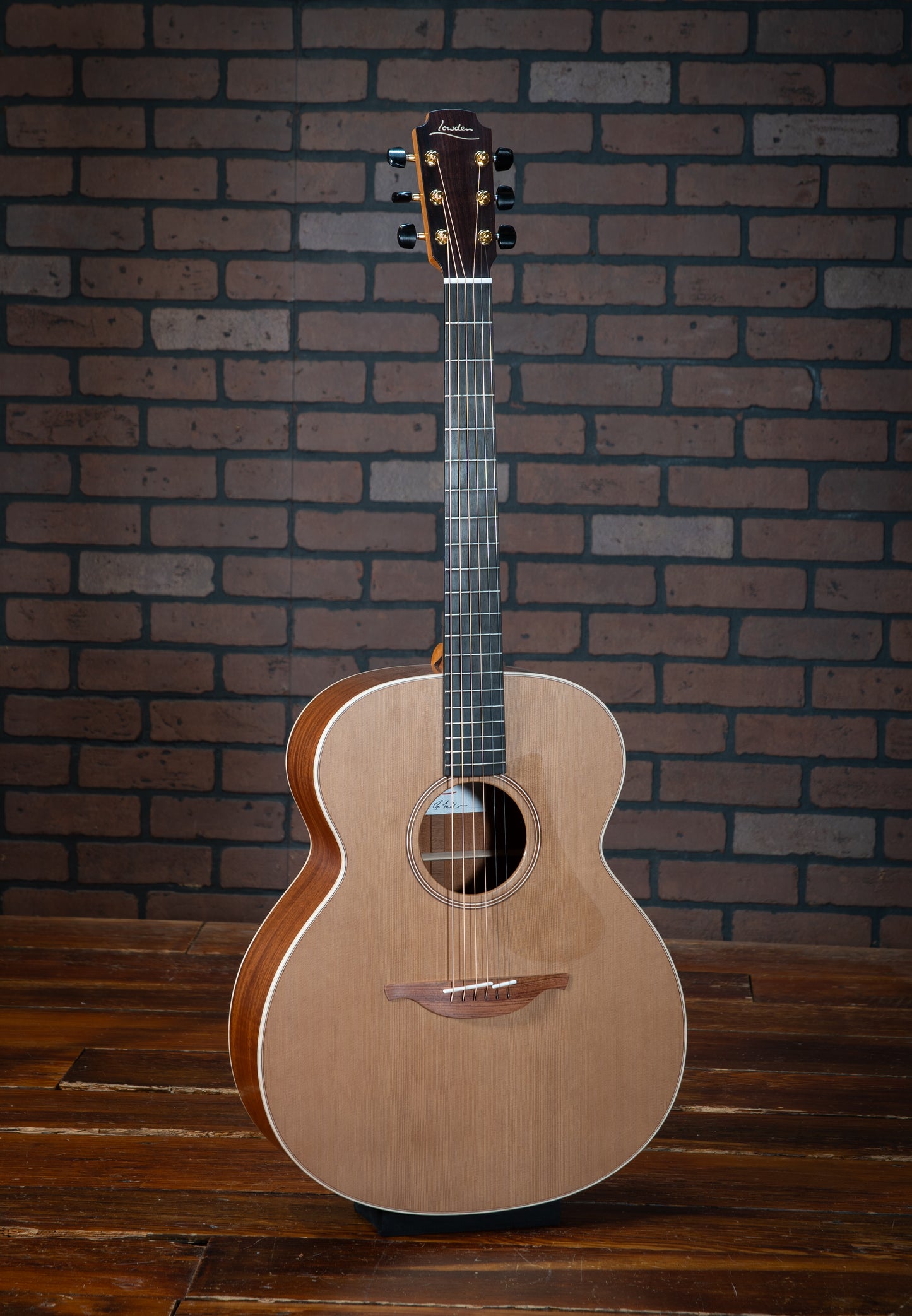 Lowden O-22 (Mahogany/Red Cedar)