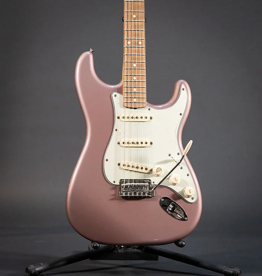 Fender Vintera '60s Stratocaster Modified Burgundy Mist Metallic